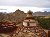 Туристы стремятся в Тибет