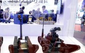 Китай вооружает роботов