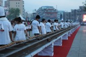 В Суйфэньхэ приготовили самый длинный в мире шашлык