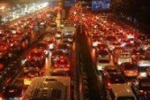 Пекин деньгами борется с автомобильными пробками