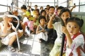 Китай ужесточает правила безопасности для школьных автобусов