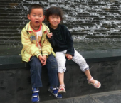 Иностранцы все чаще усыновляют китайских детей-сирот