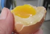 Фальшивые яйца продают в Китае