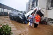В Китае дожди вновь спровоцировали людские жертвы и разрушения