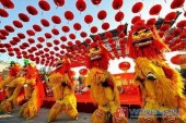 Китайцы отметят два праздника одновременно