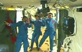 Китайские астронавты получили первую электронку с Земли