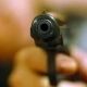 В Гуанси пьяный милиционер убил знакомого из табельного пистолета