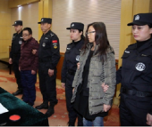 В Китай из-за границы доставлена пара особо злостных коррупционеров