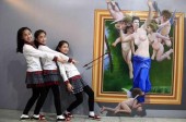 В Китае открылась выставка 4D картин опального художника Ай Вэйвэя 