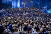 В Гонконге миллион человек вышел на улицы города