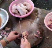 В шанхайских ресторанах подавали блюда из сомнительного мяса 