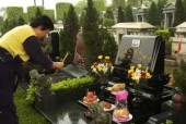 Китайцам предлагают хоронить умерших в биоразлагаемых урнах
