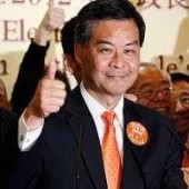 Новый лидер Гонконга будет снимать напряженность 