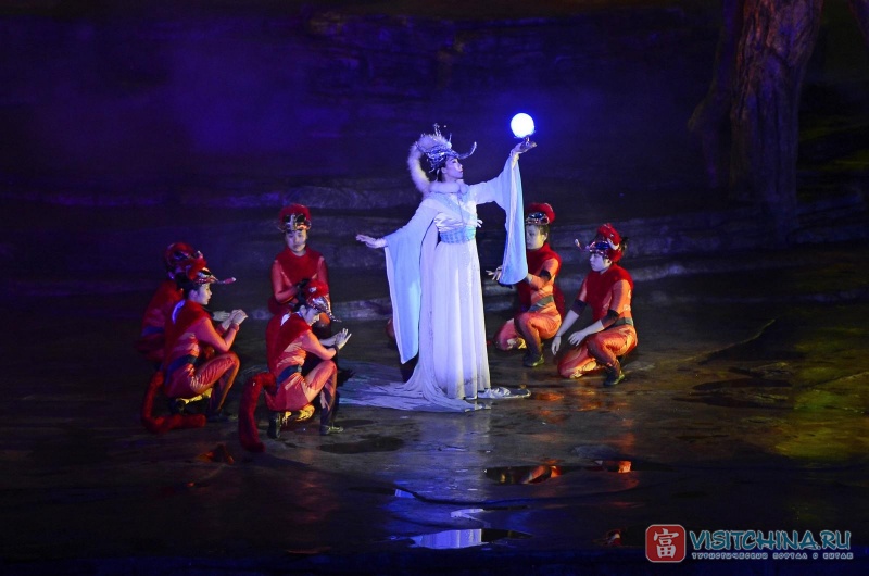 Музыкальное шоу «Лиса-оборотень горы Тяньмэнь»
