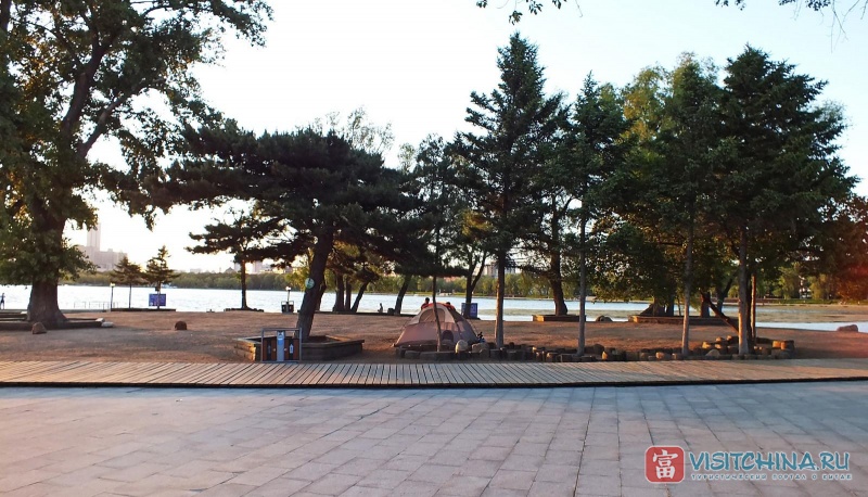 Парк на озере Наньху