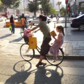 Шанхай улучшает условия для велосипедистов