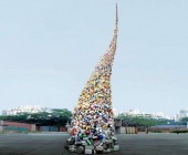 Арт-инсталляция хочет спасти планету от мусора