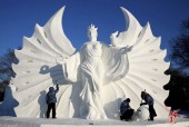 В конкурсе ледяной скульптуры в Харбине победила русская команда