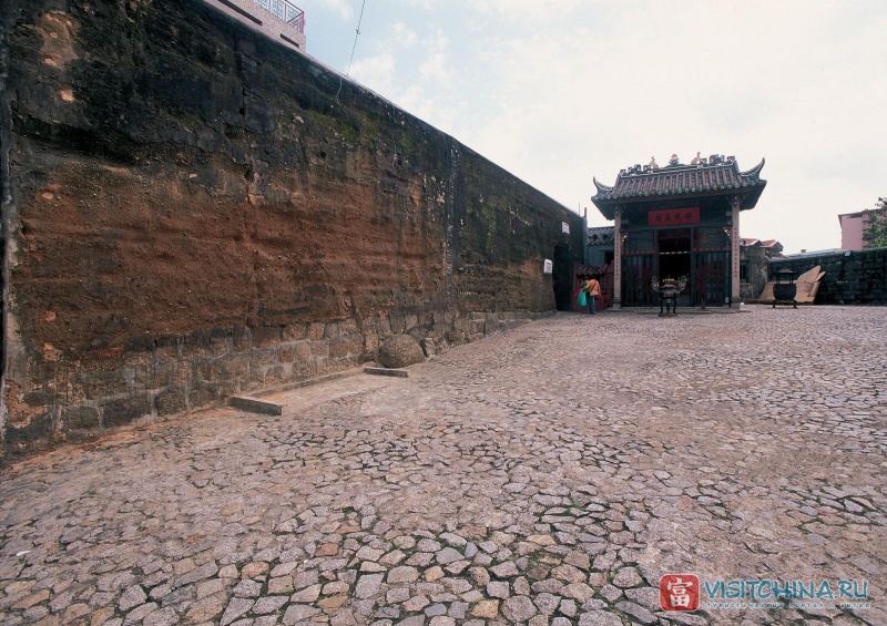 Секция стены Старого города
