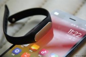 Китайская компания представила новый смартфон с браслетом