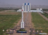 Китайский космический корабль успешно состыковался с орбитальной станцией