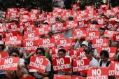Власти Гонконга отложили принятие закона об экстрадиции