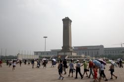 Монумент  Народным Героям и Дом Всекитайского Собрания Народных Представителей