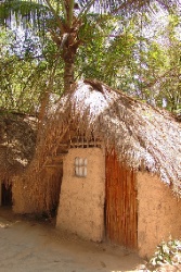 Хайнань, Санья, деревня народностей Ли и Мяо