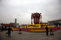 Панно из цветов на Площади Тяньаньмэнь