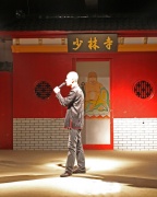 Шоу монахов