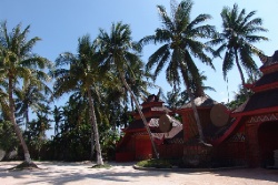 Хайнань, Санья, деревня народностей Ли и Мяо